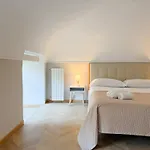 Vittorio Veneto Collection * רומא